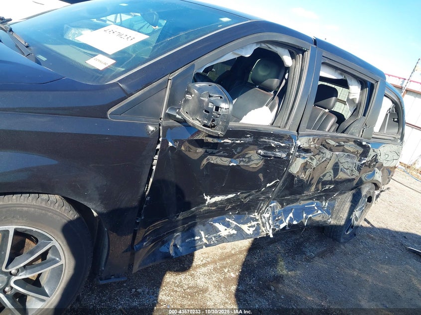 2019 Dodge Grand Caravan Gt VIN: 2C4RDGEG0KR646156 Lot: 43570233