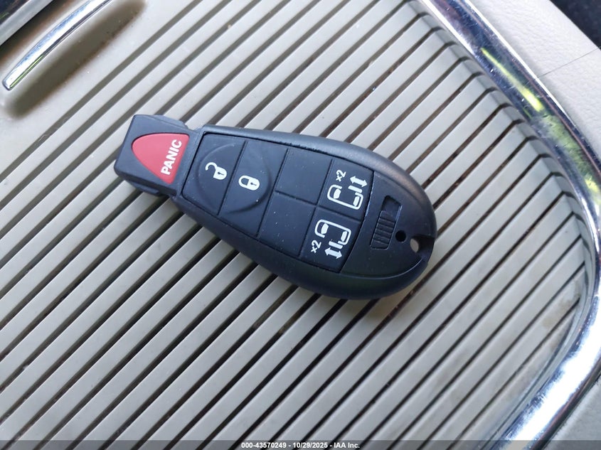 2014 Dodge Grand Caravan Sxt VIN: 2C4RDGCG2ER352474 Lot: 43570249