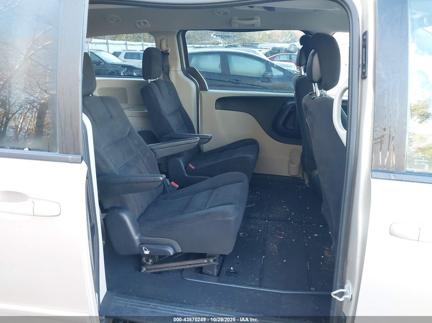 2014 Dodge Grand Caravan Sxt VIN: 2C4RDGCG2ER352474 Lot: 43570249