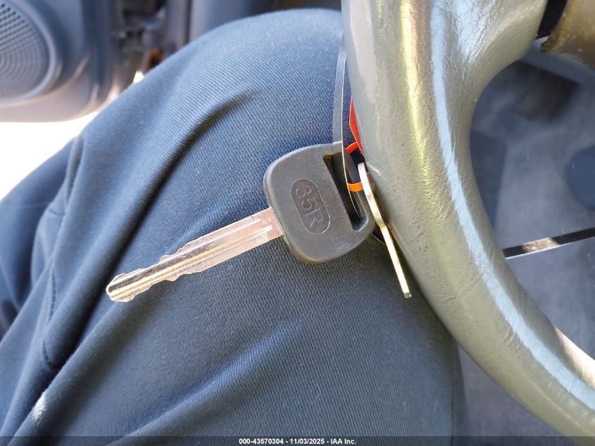 1998 Toyota Tacoma VIN: 4TAVL52N3WZ086391 Lot: 43570304