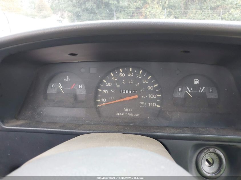 1992 Toyota Pickup 1/2 Ton Short Whlbase Stb VIN: 4TARN81A8NZ004469 Lot: 43570329