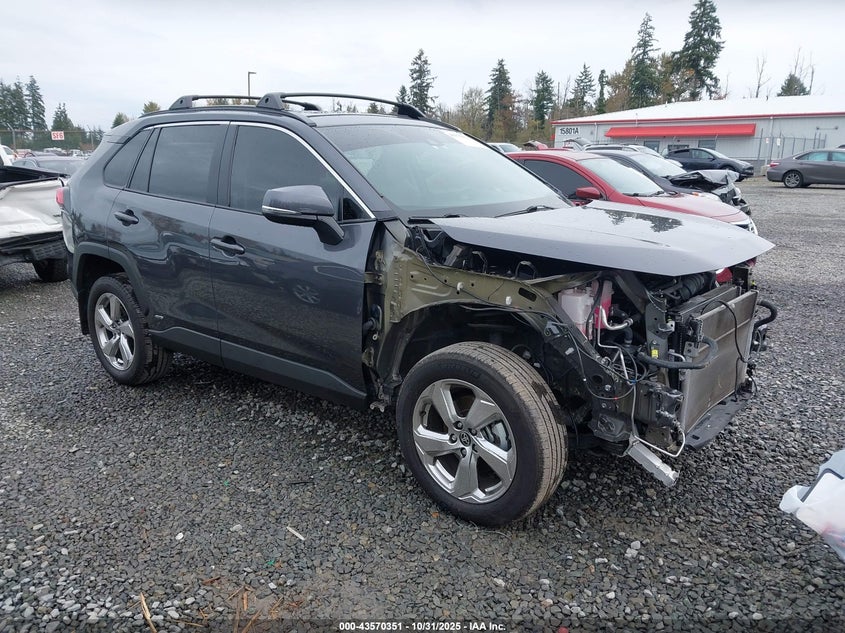 TOYOTA RAV4 HYBRID XLE PREMIUM