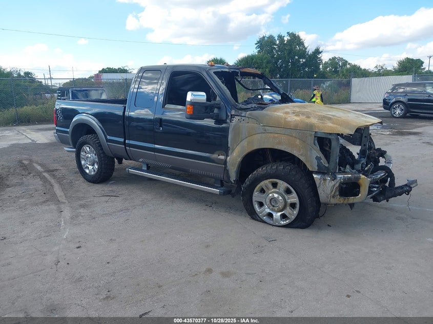 FORD F-250 LARIAT