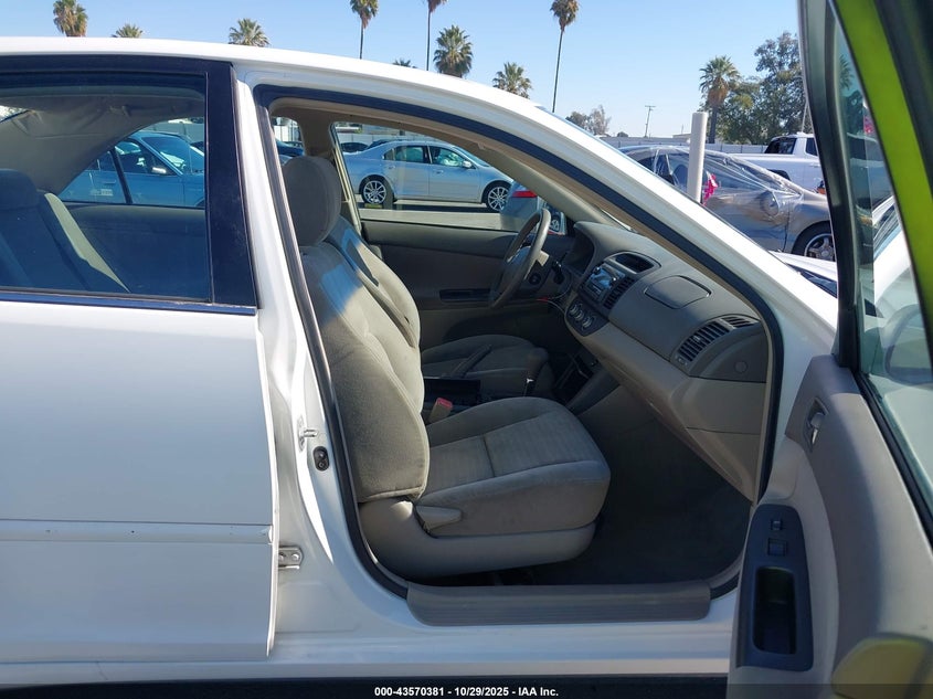 4T1BE32K35U412578 2005 TOYOTA CAMRY photo no. 5