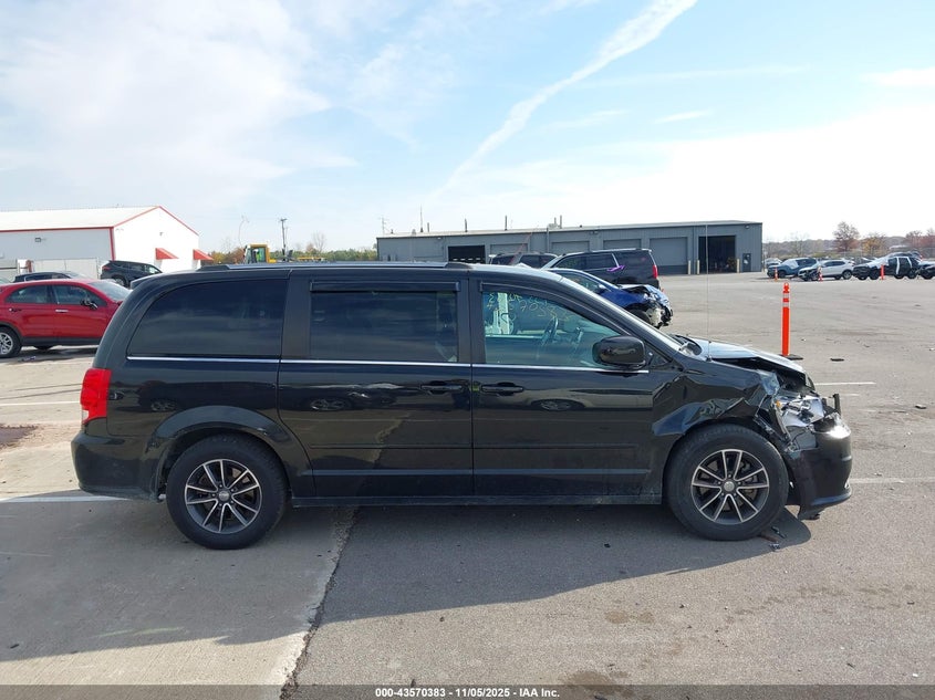 2017 DODGE GRAND CARAVAN SXT 2C4RDGCG1HR660790