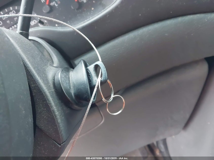 2003 Ford E-350 Super Duty Xl/Xlt VIN: 1FBSS31L83HA81160 Lot: 43570398