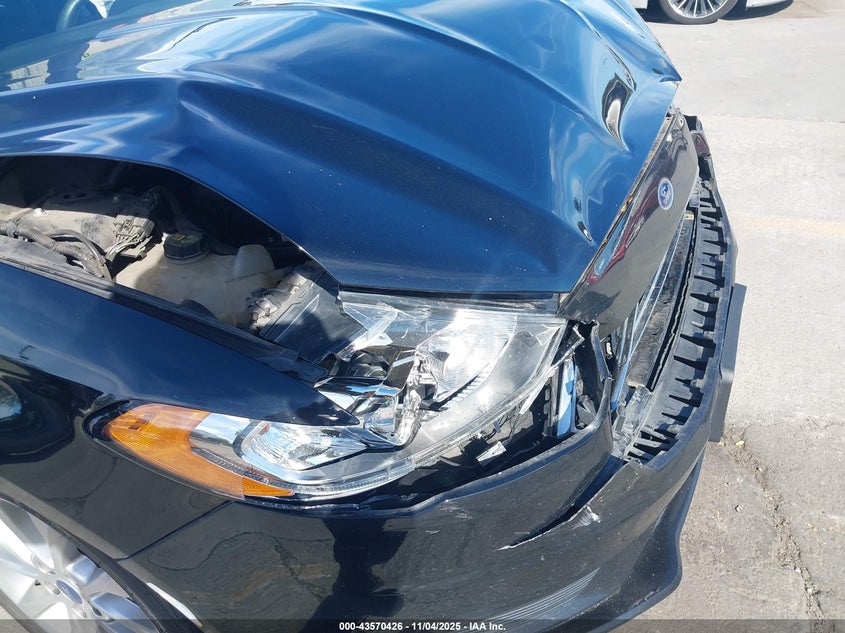 2017 Ford Fusion Hybrid Se VIN: 3FA6P0LUXHR264753 Lot: 43570426