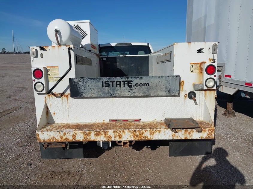 2017 Ford F-350 Chassis Xl VIN: 1FD8X3HT3HED80878 Lot: 43570430