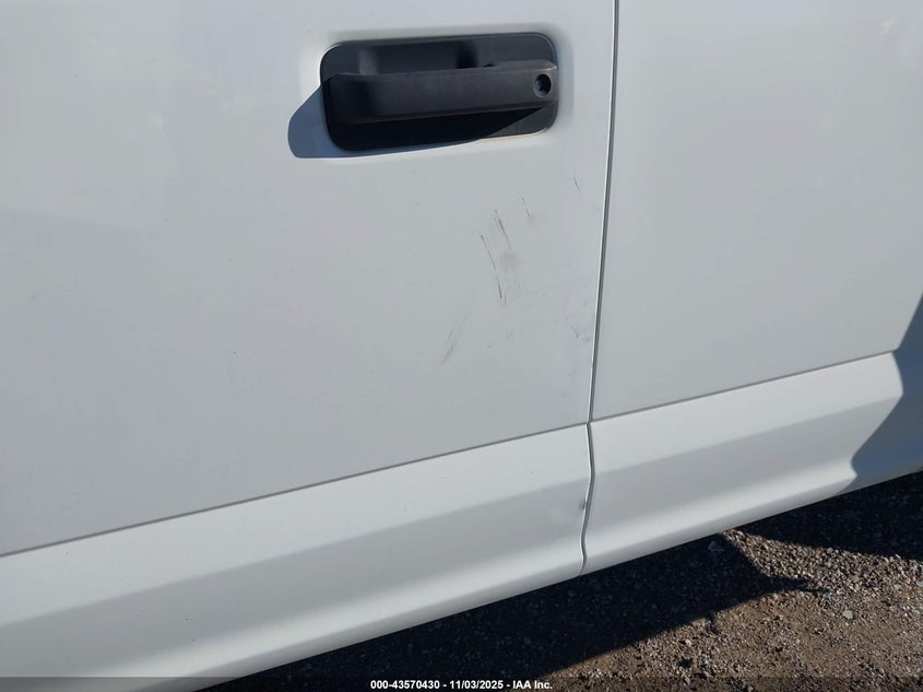 2017 Ford F-350 Chassis Xl VIN: 1FD8X3HT3HED80878 Lot: 43570430