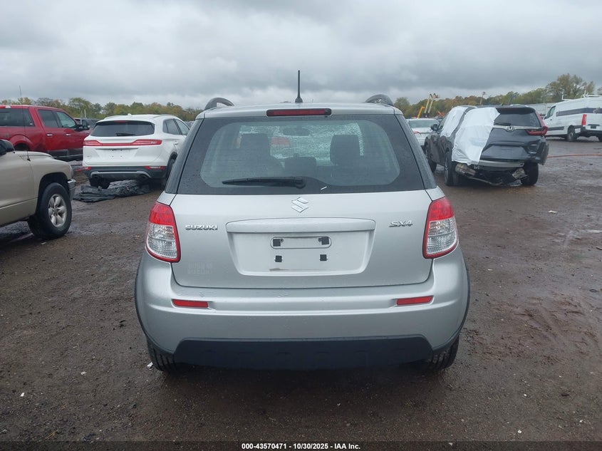 2008 Suzuki Sx4 Convenience Regional Edition/Regional Edition/Touring 2 Regional Edition VIN: JS2YA413285102405 Lot: 43570471