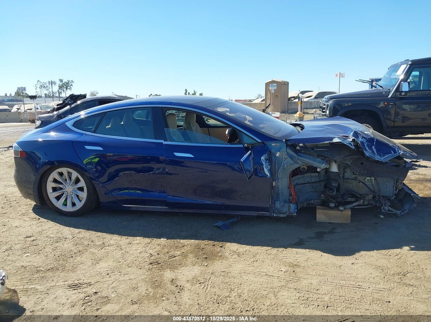 2016 Tesla Model S 60D/70D/75D/85D/90D VIN: 5YJSA1E28GF162511 Lot: 43570512