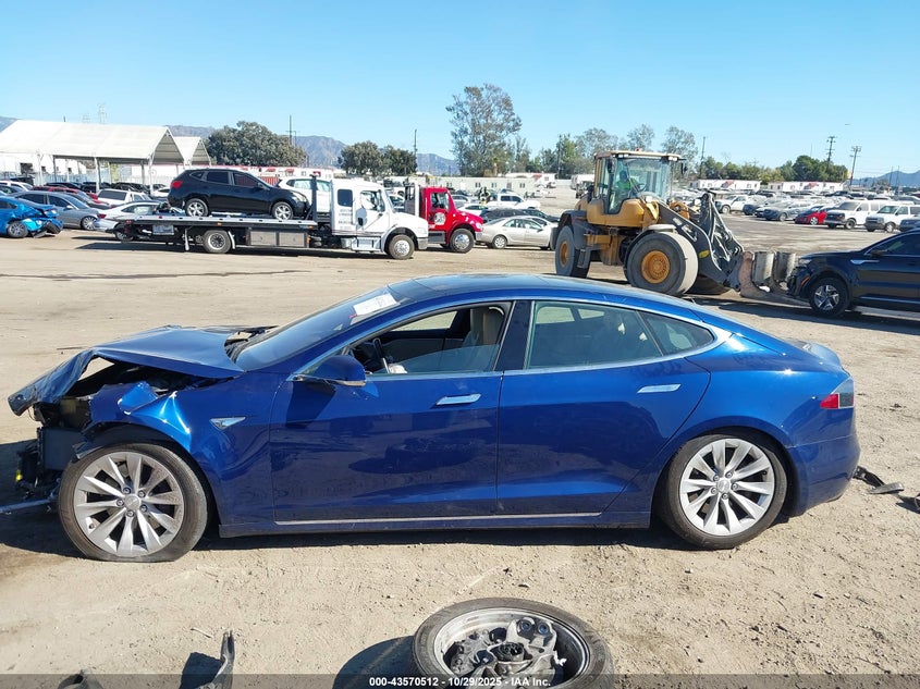 2016 Tesla Model S 60D/70D/75D/85D/90D VIN: 5YJSA1E28GF162511 Lot: 43570512