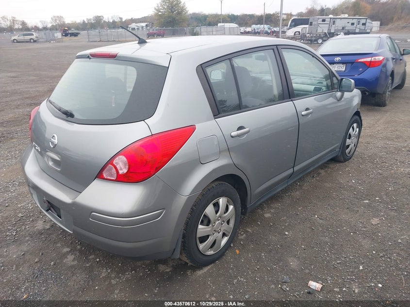 3N1BC13E58L375476 2008 NISSAN VERSA photo no. 4