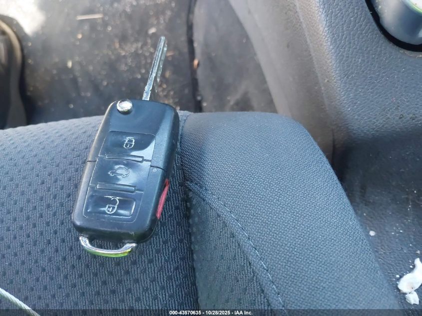 2007 Volkswagen Rabbit 4-Door VIN: WVWDR91K27W179421 Lot: 43570635