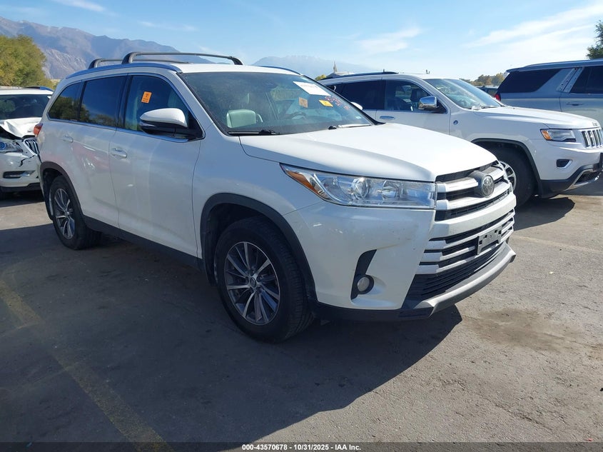 TOYOTA HIGHLANDER XLE