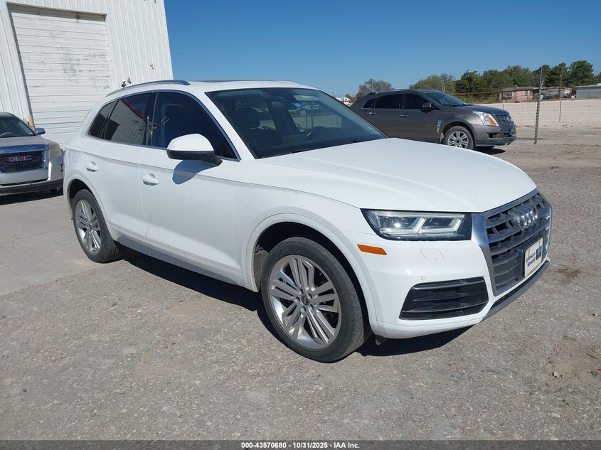 AUDI Q5 2.0T PREMIUM/2.0T TECH PREMIUM