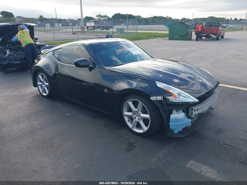 NISSAN 370Z