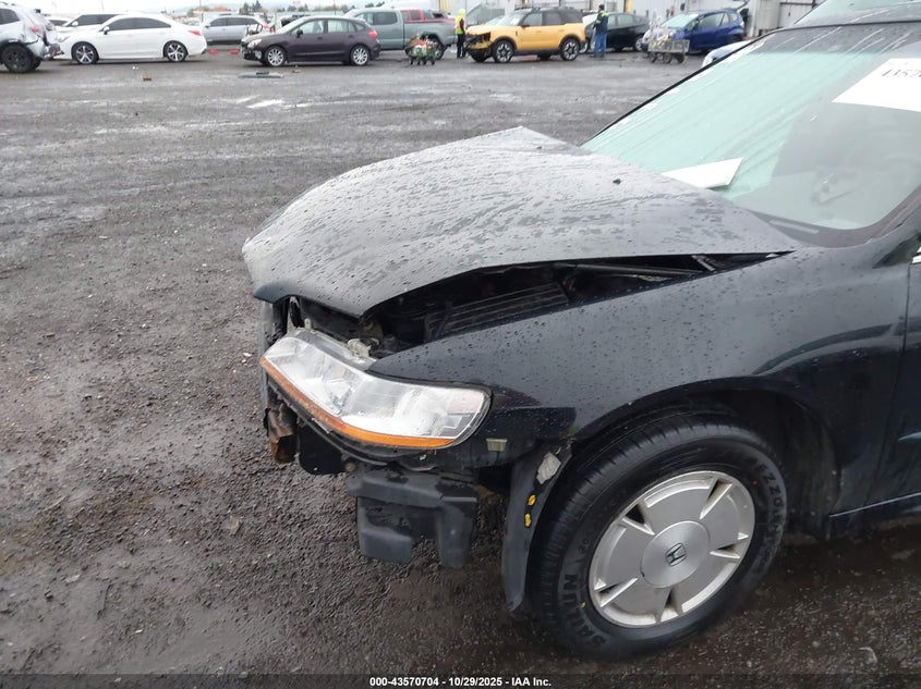 1HGCG16592A084089 2002 HONDA ACCORD photo no. 6