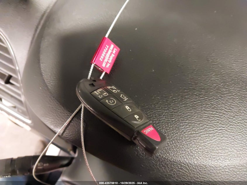 2017 Dodge Grand Caravan Sxt VIN: 2C4RDGCG5HR561681 Lot: 43570810