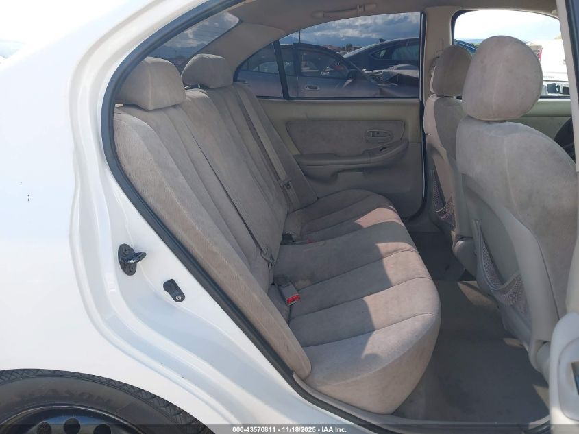 2005 Hyundai Elantra Gls/Gt VIN: KMHDN46DX5U171466 Lot: 43570811