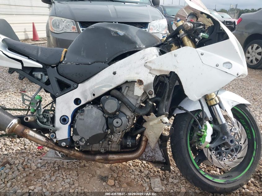 2005 Suzuki Gsx-R750 K VIN: JS1GR7JA652106589 Lot: 43570827