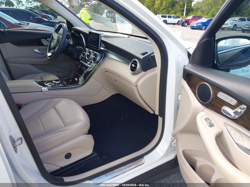 WDC0G4JB3KF603490 2019 MERCEDES-BENZ GLC photo no. 5