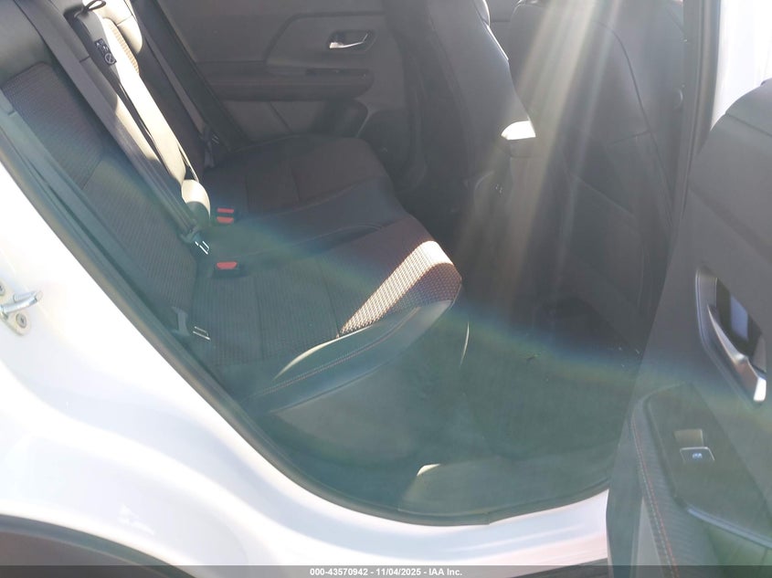 2025 NISSAN KICKS SR FWD 3N8AP6DA1SL300484