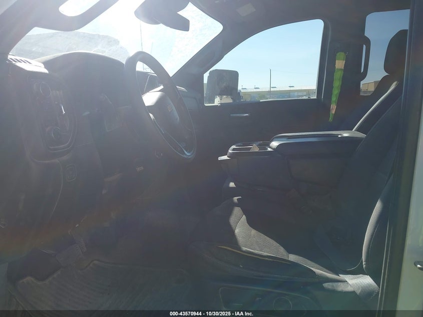 1GC4YME71RF119242 2024 CHEVROLET SILVERADO photo no. 7
