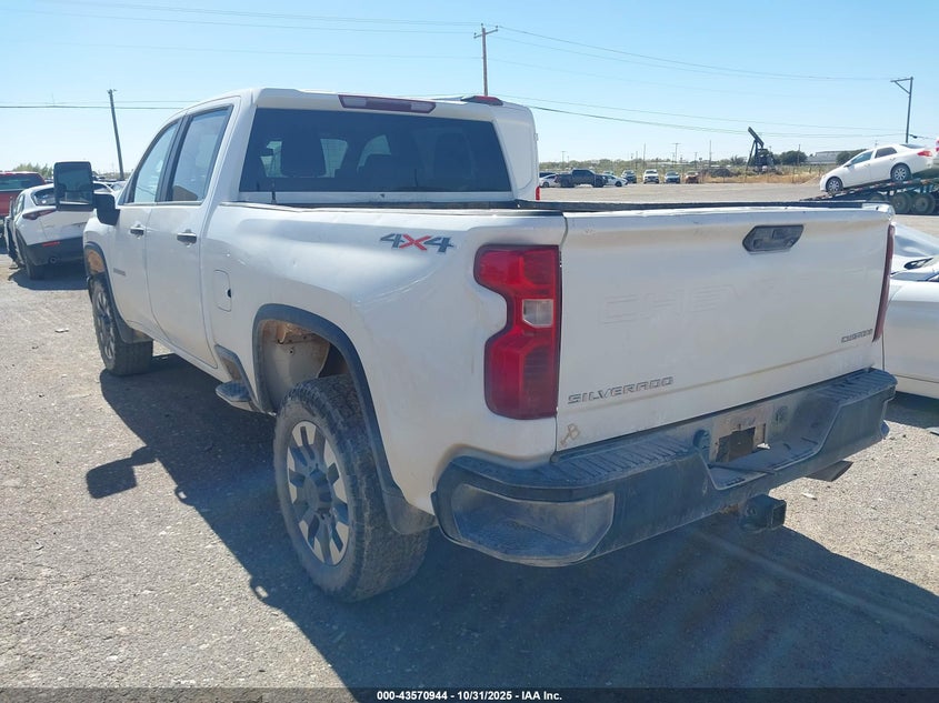 1GC4YME71RF119242 2024 CHEVROLET SILVERADO photo no. 3