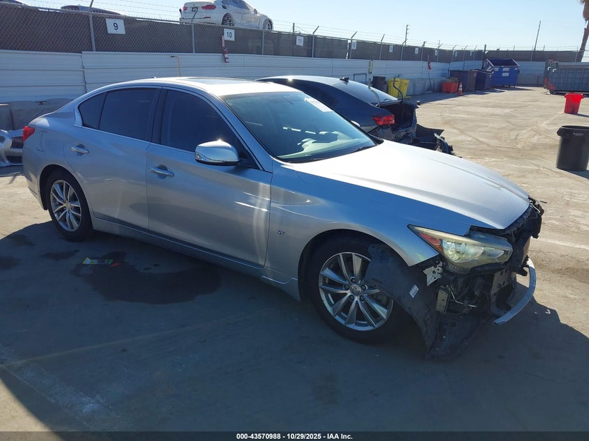 INFINITI Q50 PREMIUM