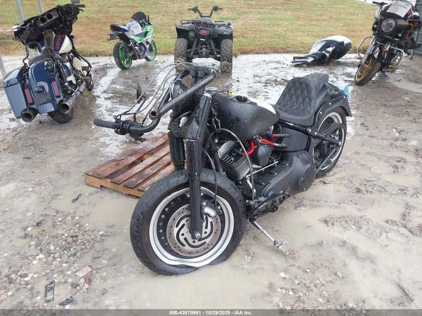 1HD1JN513BB024993 2011 HARLEY-DAVIDSON FAT BOY photo no. 2