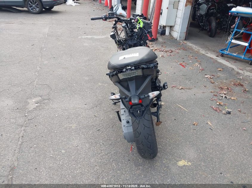 2017 BMW C650 Sport VIN: WB10C1408HZ314961 Lot: 43571012