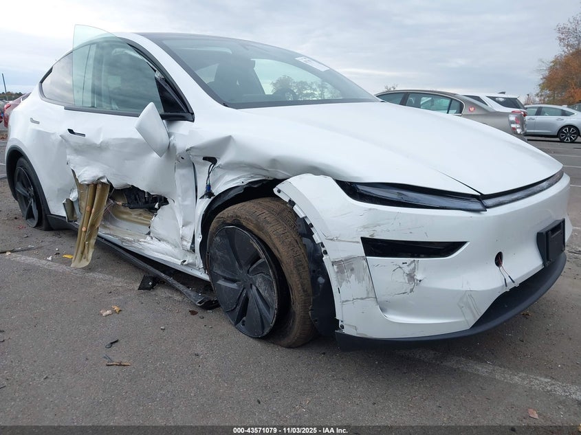 TESLA MODEL Y LONG RANGE DUAL MOTOR ALL-WHEEL DRIVE