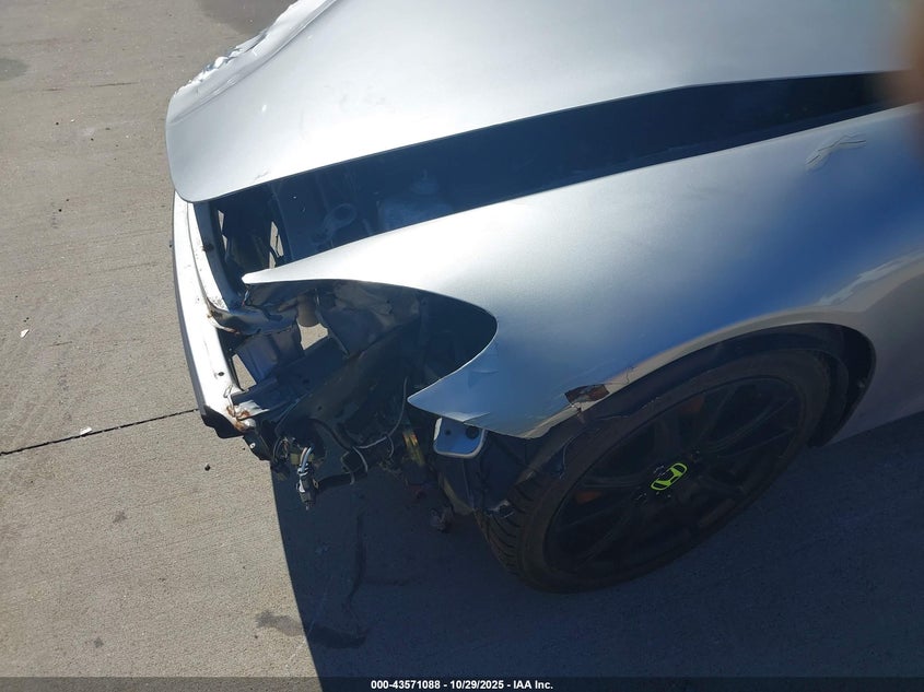 2002 Honda S2000 Base (M6) VIN: JHMAP11452T004665 Lot: 43571088