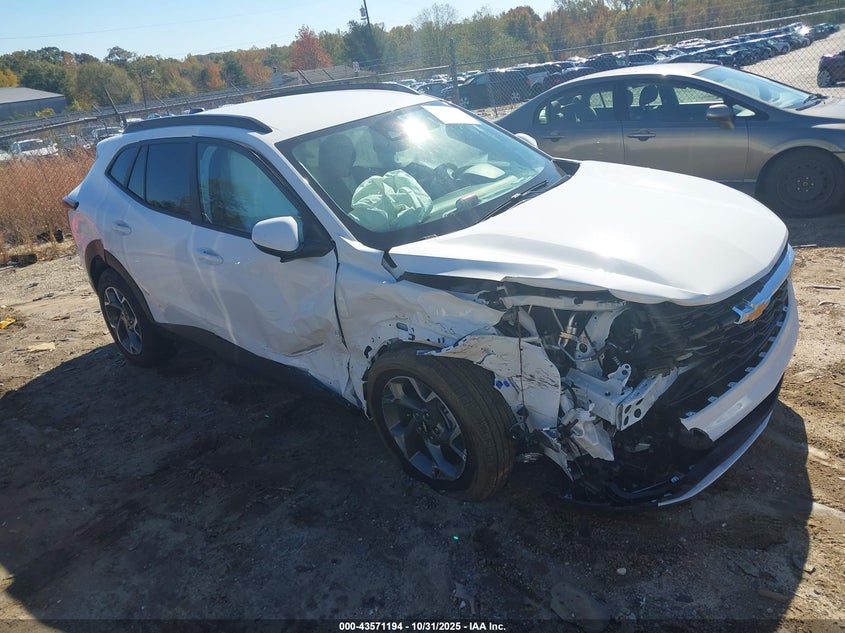 CHEVROLET TRAX FWD LT