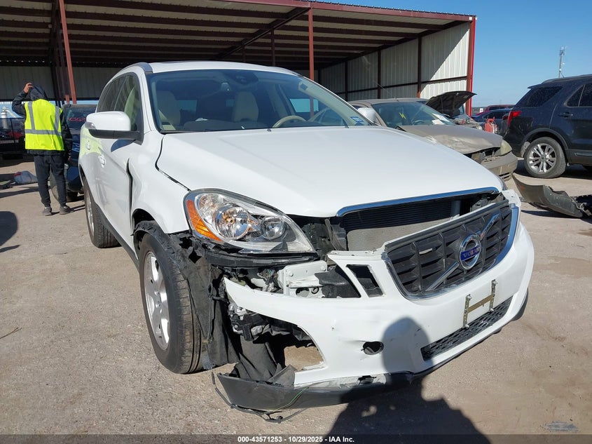 VOLVO XC60 3.2/3.2 PLATINUM/3.2 PREMIER/3.2 PREMIER PLUS