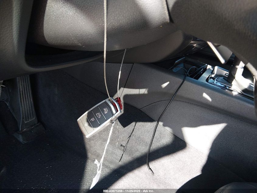 2018 Genesis G80 3.8 VIN: KMHGN4JE9JU227503 Lot: 43571258