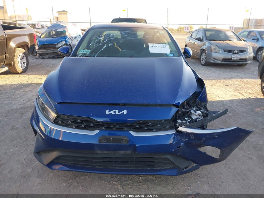 2024 Kia Forte Lxs VIN: 3KPF24AD9RE757108 Lot: 43571321