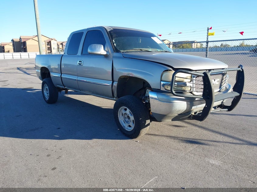 2002 GMC Sierra 1500 Sle gold truck gasoline 2GTEC19V221417144 photo #1