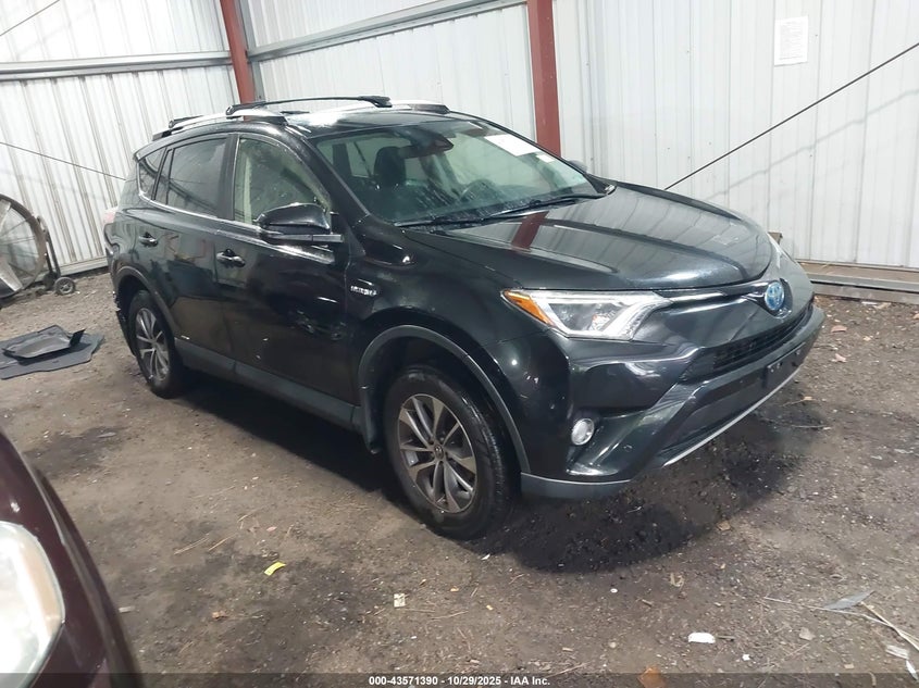 TOYOTA RAV4 HYBRID XLE