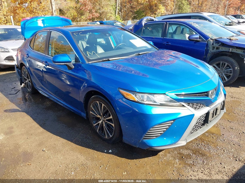 TOYOTA CAMRY SE