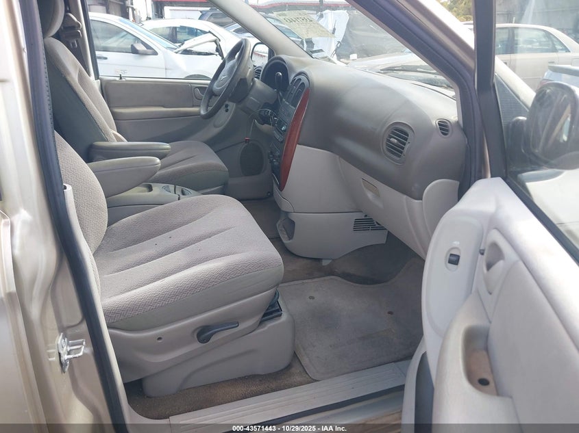 1A4GJ45R27B179838 2007 CHRYSLER TOWN & COUNTRY photo no. 5