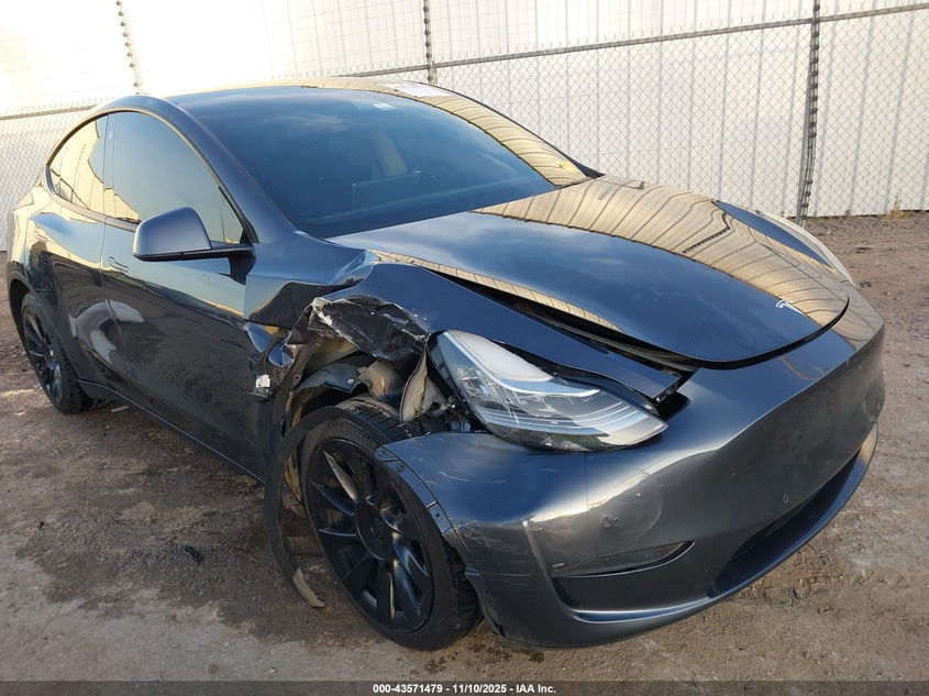 2021 TESLA MODEL Y LONG RANGE DUAL MOTOR ALL-WHEEL DRIVE - 5YJYGDEE2MF286029