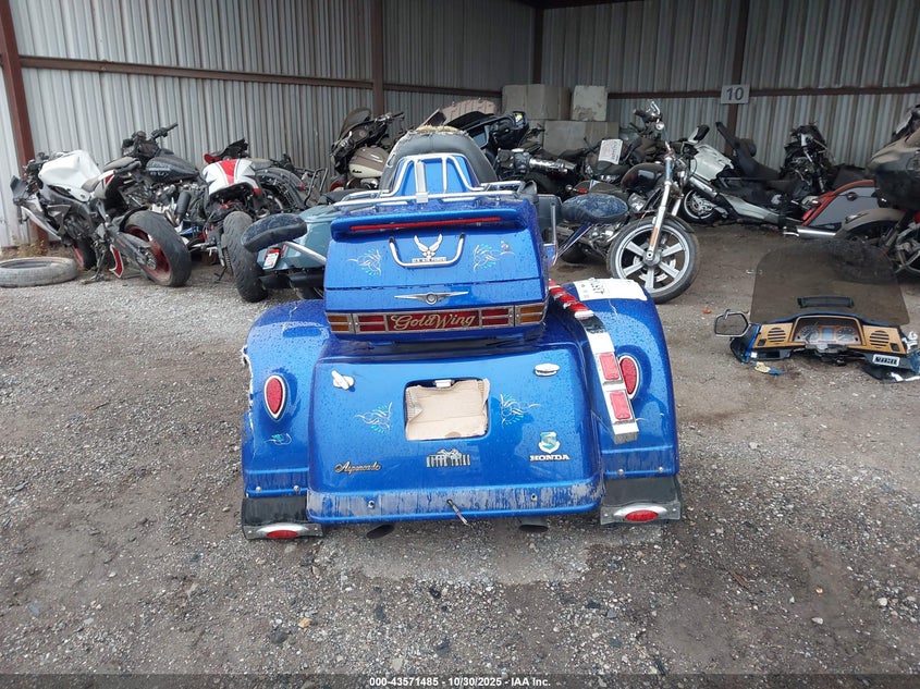 1996 Honda Gl1500 A/2 VIN: 1HFSC2204TA801429 Lot: 43571485