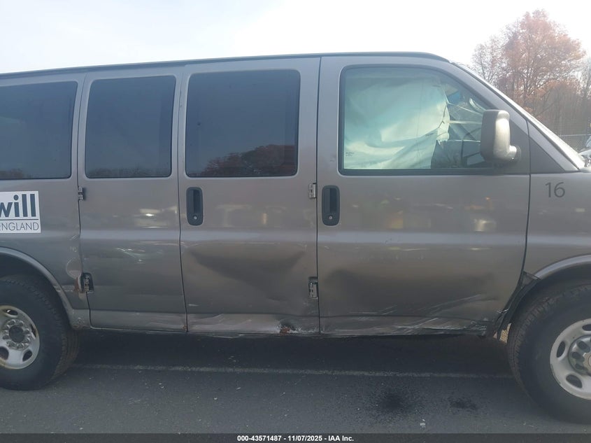 2011 Chevrolet Express 2500 Lt VIN: 1GNWGRFA2B1125872 Lot: 43571487