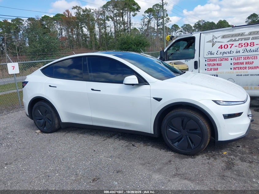 2026 Tesla Model Y Long Range Dual Motor All-Wheel Drive VIN: 7SAYGDED8TA464483 Lot: 43571507