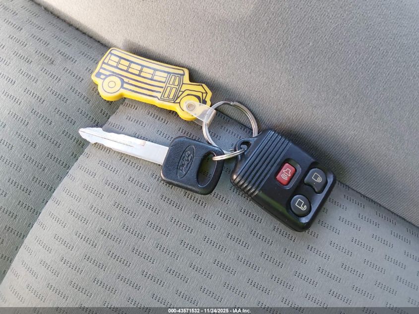 2009 Ford E-150 Xl/Xlt VIN: 1FMNE11L09DA64112 Lot: 43571532