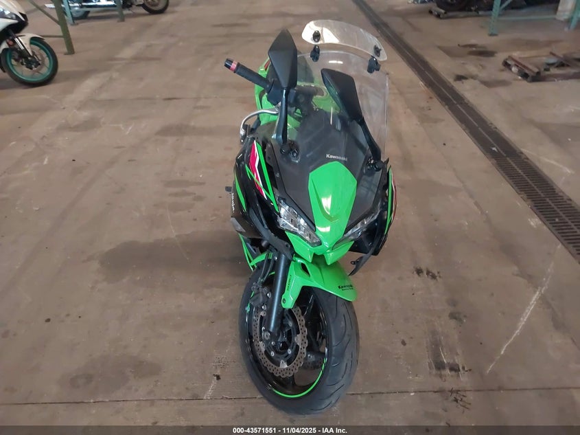 2024 KAWASAKI EX650 P - ML5EXEP13RDAC4384