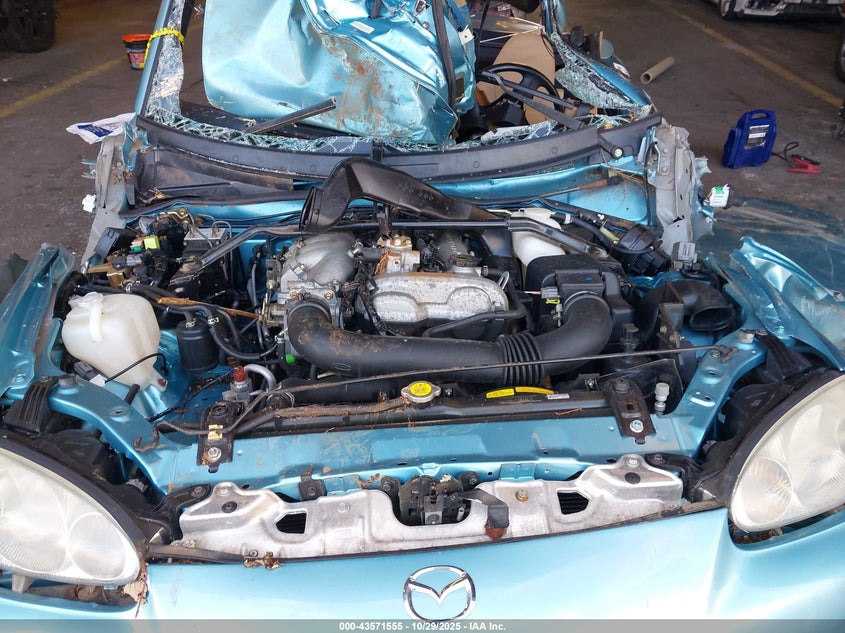 2002 Mazda Mx-5 Miata Cloth/Ls/Se VIN: JM1NB353420231667 Lot: 43571555