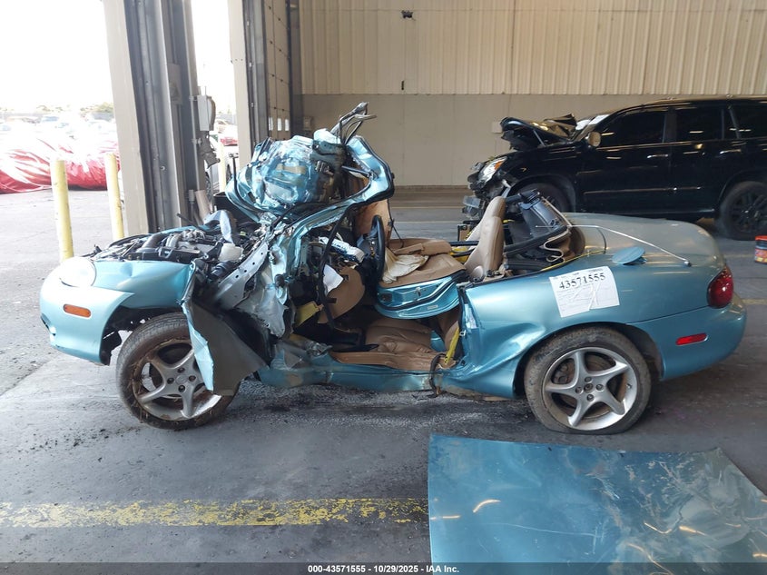 2002 Mazda Mx-5 Miata Cloth/Ls/Se VIN: JM1NB353420231667 Lot: 43571555